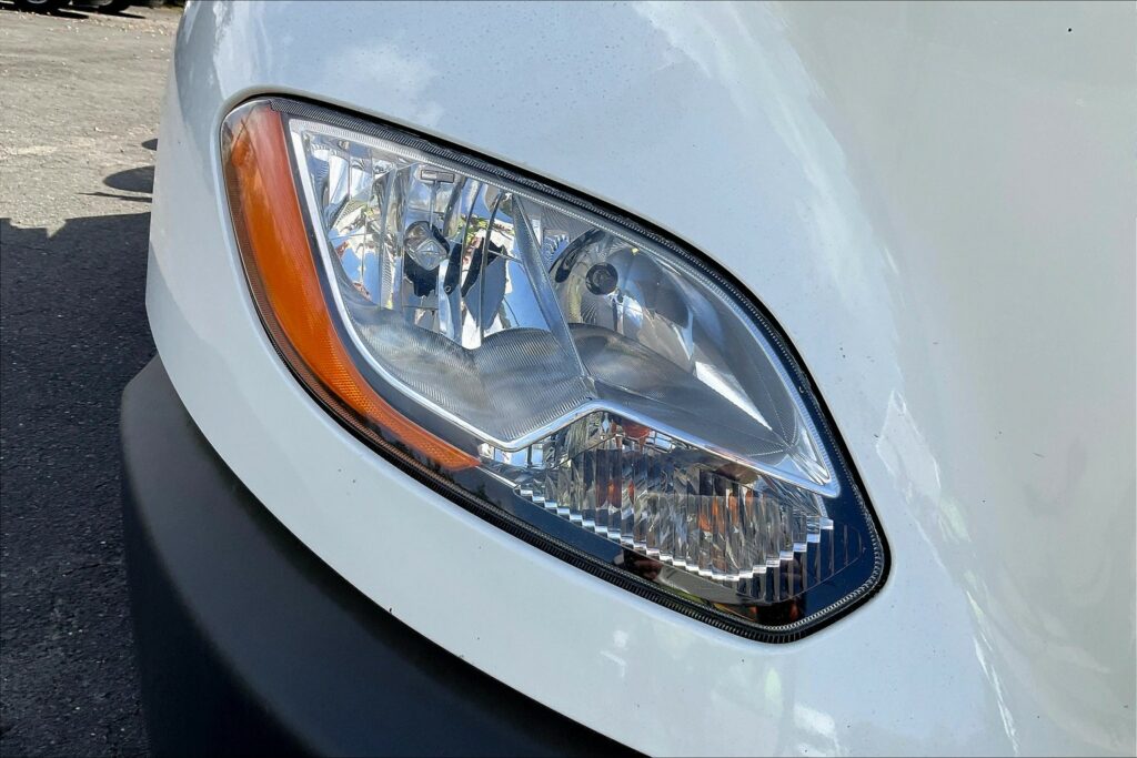 2021 CUM LT625 6×4 Sleeper