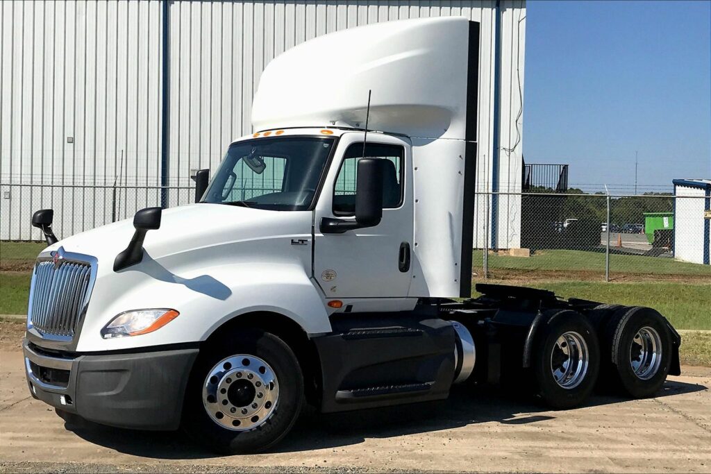 2021 CUM LT625 6×4 Day Cab