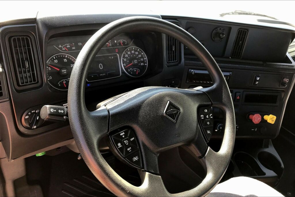 2021 CUM LT625 6×4 Day Cab