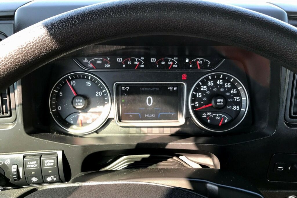 2021 CUM LT625 6×4 Day Cab