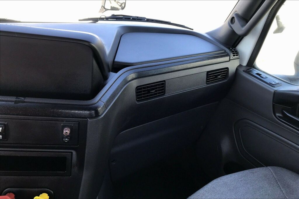 2021 CUM LT625 6×4 Day Cab