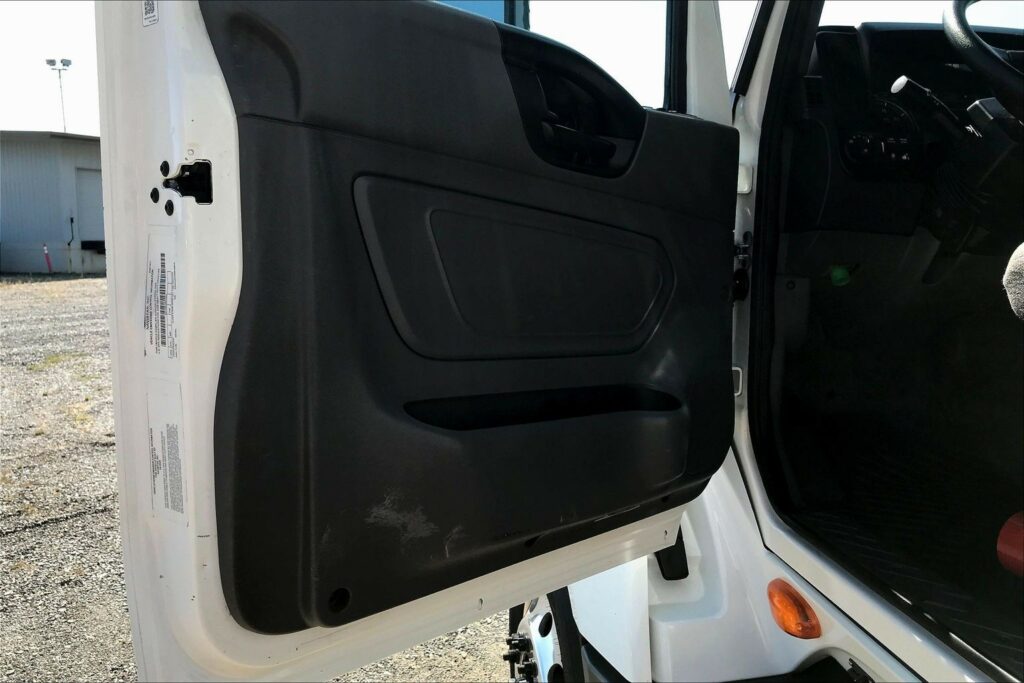 2021 CUM LT625 6×4 Day Cab