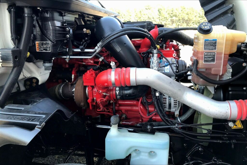 2021 CUM LT625 6×4 Day Cab