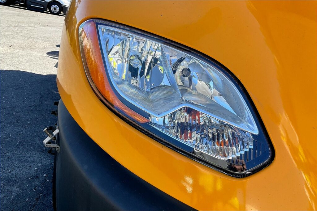 2022 CUM LT625 6×4 Sleeper