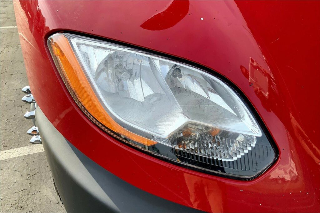 2022 CUM LT625 6×4 Sleeper