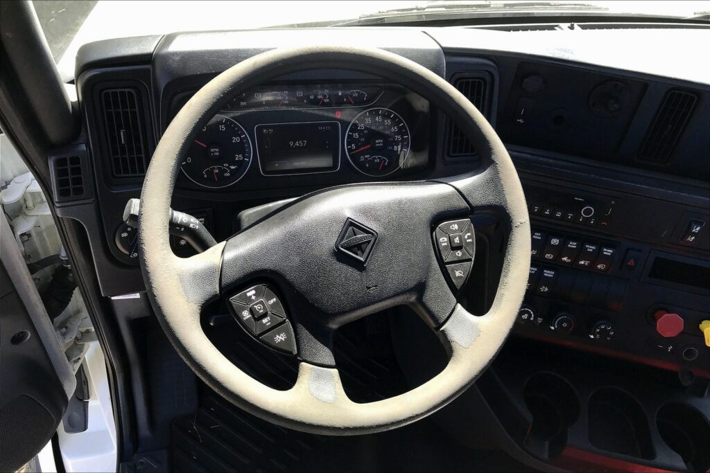 2021 CUM LT625 6×4 Day Cab