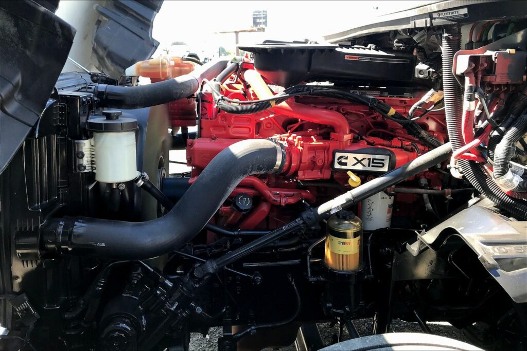 2021 CUM LT625 6×4 Day Cab