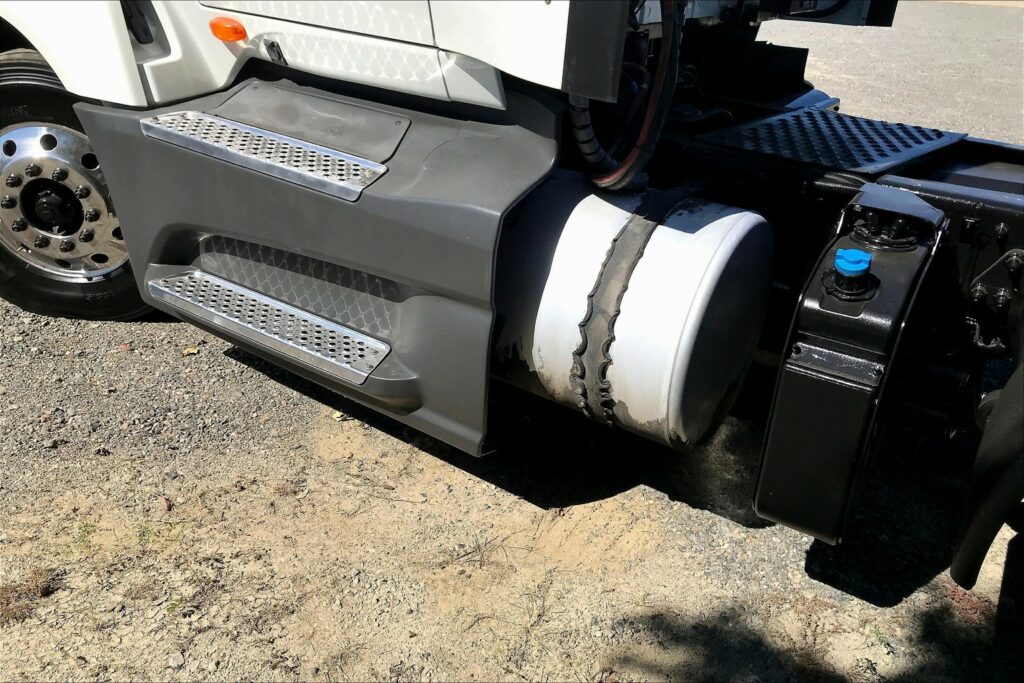 2021 CUM LT625 6×4 Day Cab