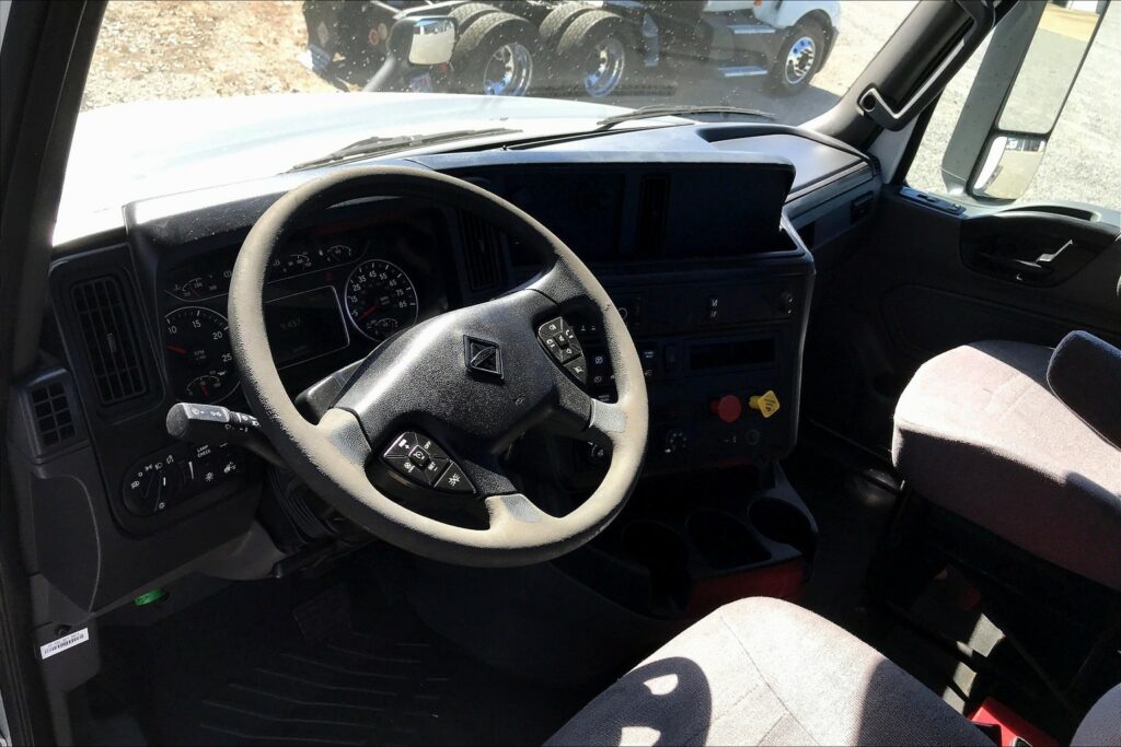 2021 CUM LT625 6×4 Day Cab