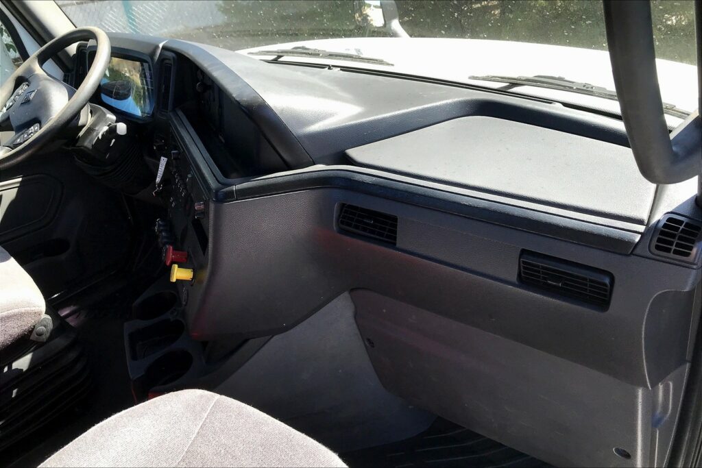 2021 CUM LT625 6×4 Day Cab