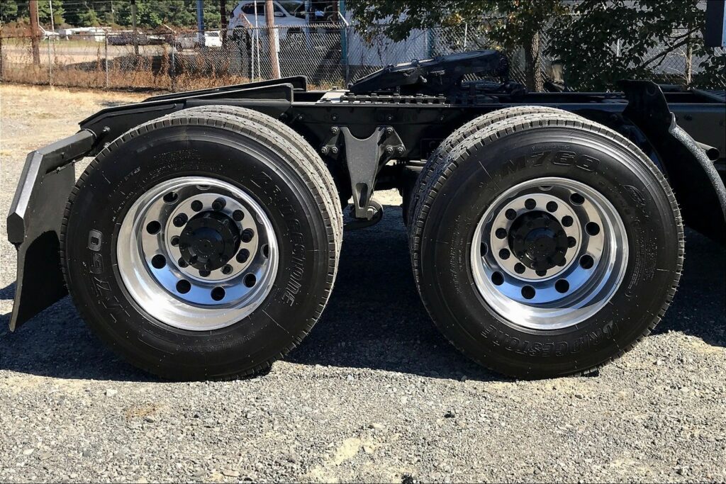 2021 CUM LT625 6×4 Day Cab