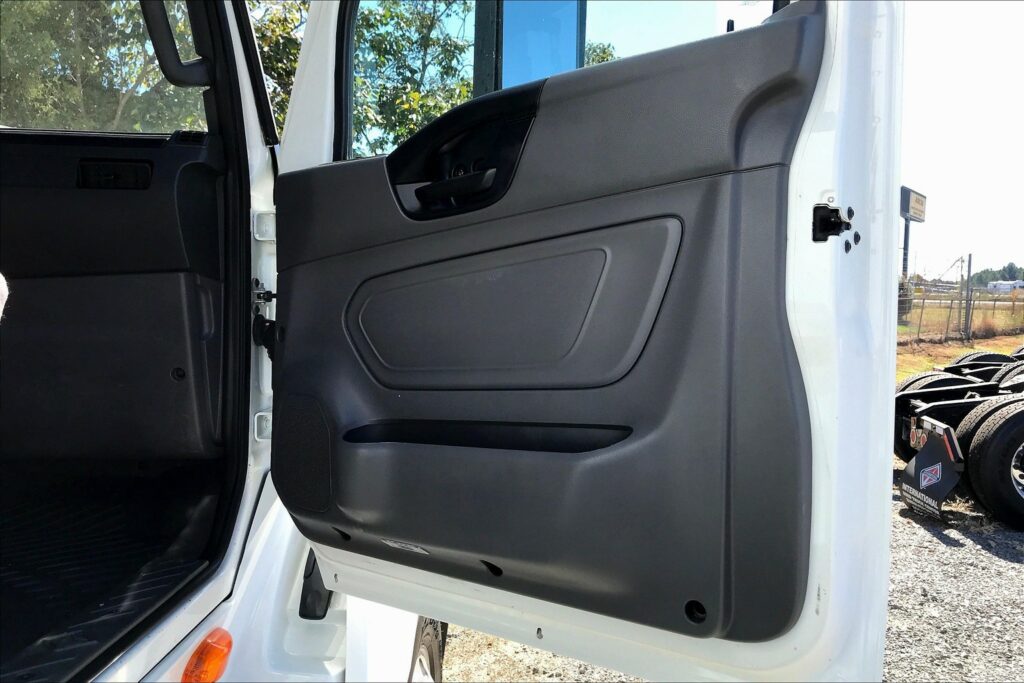 2021 CUM LT625 6×4 Day Cab