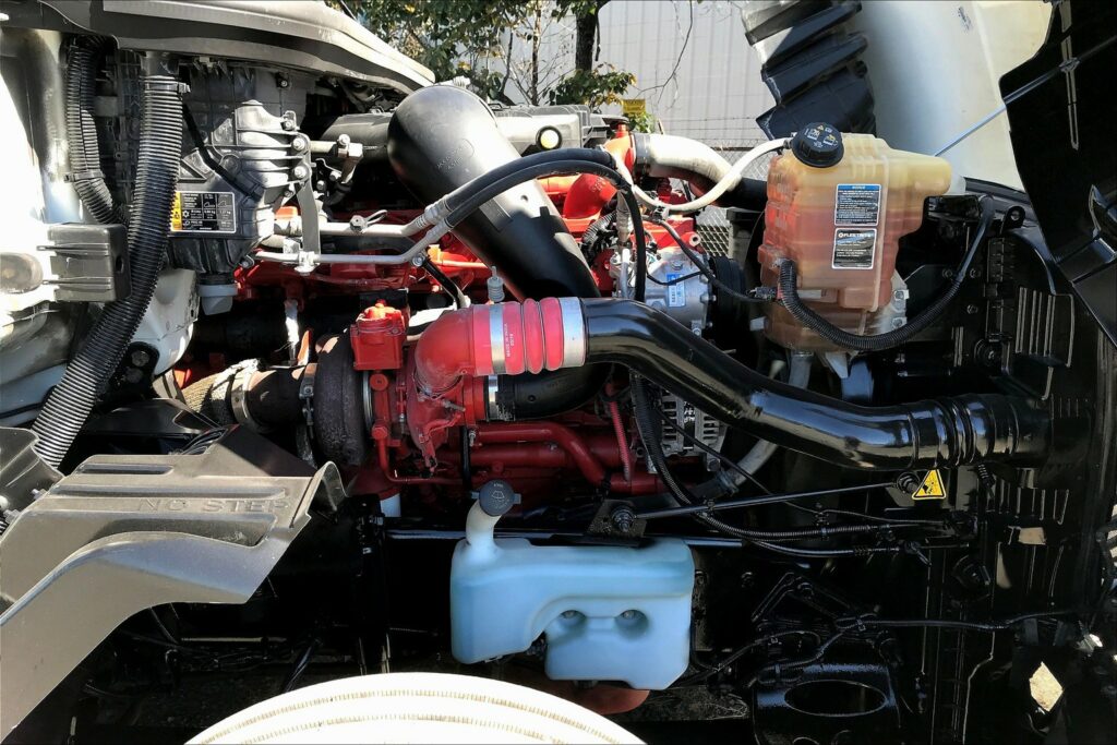 2021 CUM LT625 6×4 Day Cab