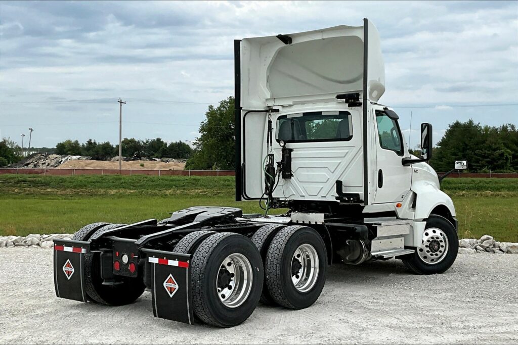 2020 CUM LT625 6×4 Day Cab