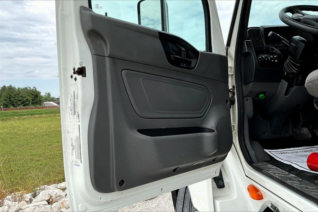 2020 CUM LT625 6×4 Day Cab