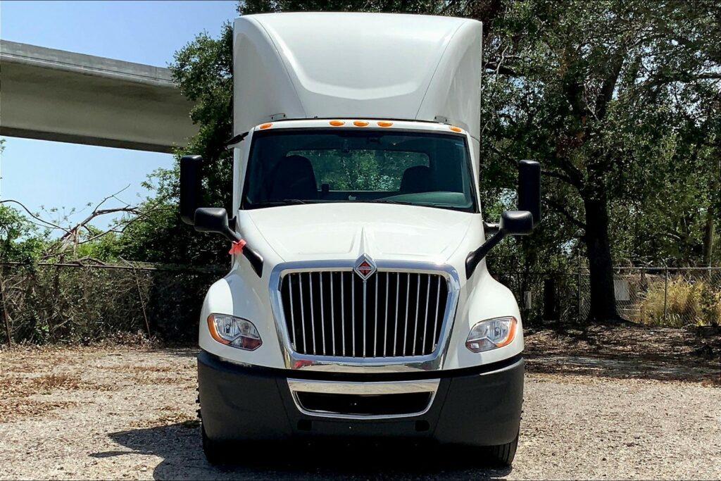 2021 CUM LT625 6×4 Day Cab