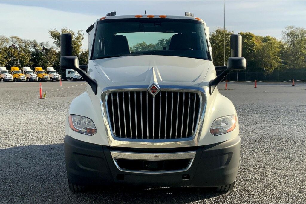 2021 CUM LT625 6×4 Day Cab