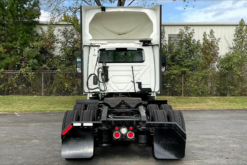 2021 CUM LT625 6×4 Day Cab