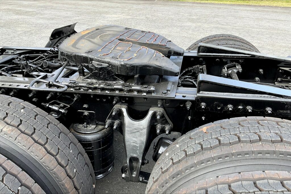 2021 CUM LT625 6×4 Day Cab