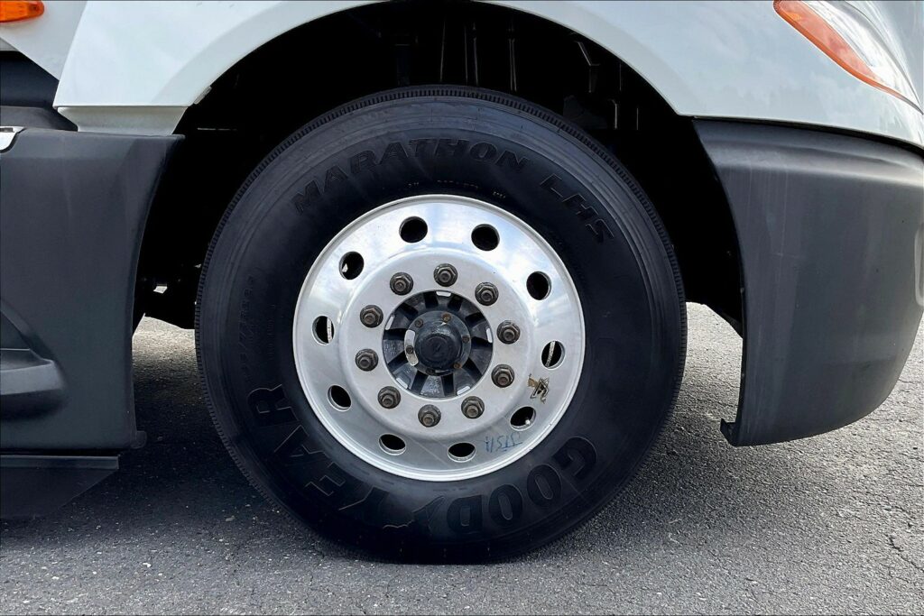 2021 CUM LT625 6×4 Day Cab