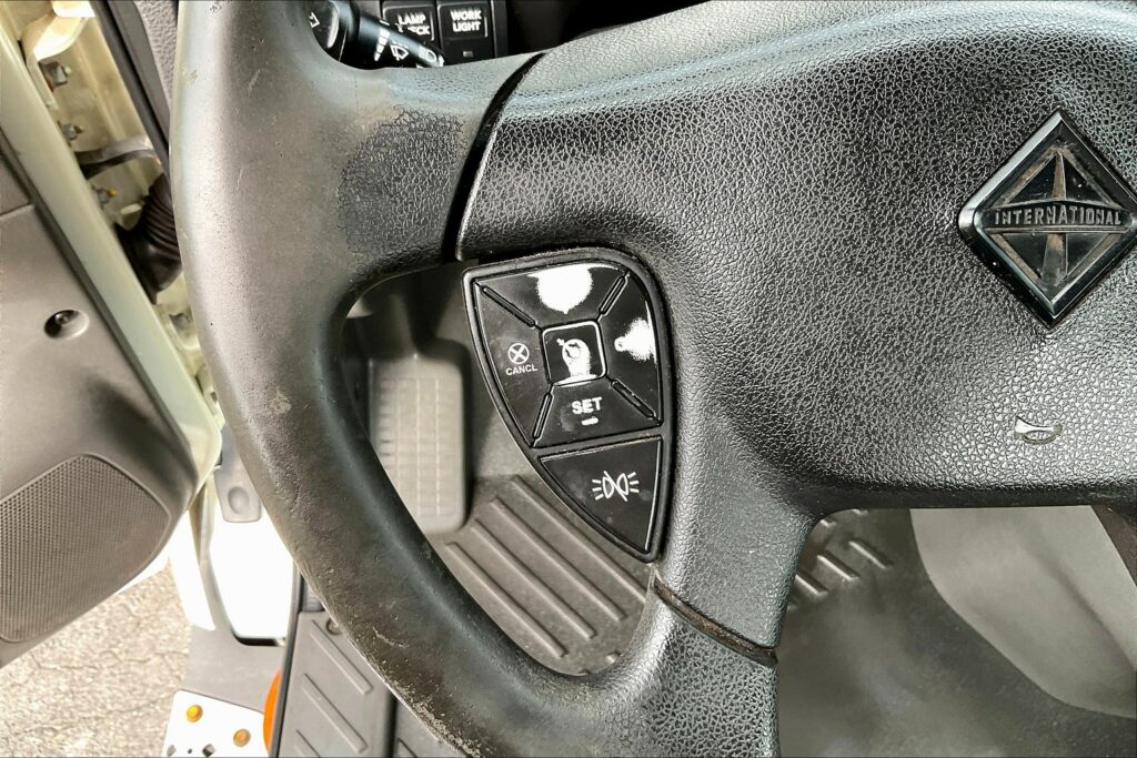 2021 CUM LT625 6×4 Day Cab