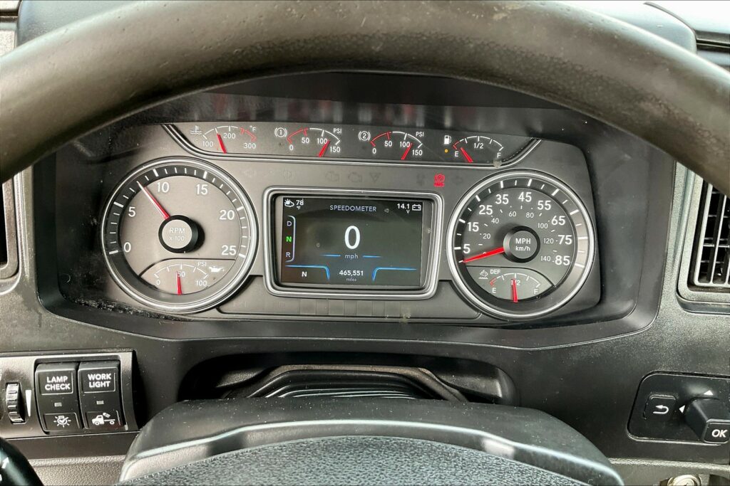 2021 CUM LT625 6×4 Day Cab