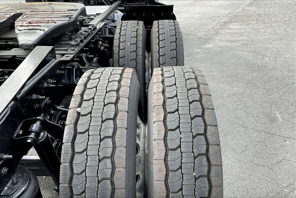 2021 CUM LT625 6×4 Day Cab