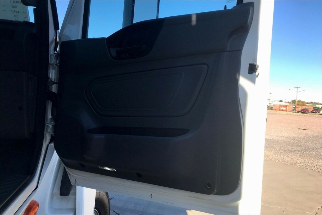 2022 CUM LT625 6×4 Sleeper