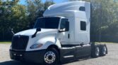 2021 CUM LT625 6×4 Sleeper