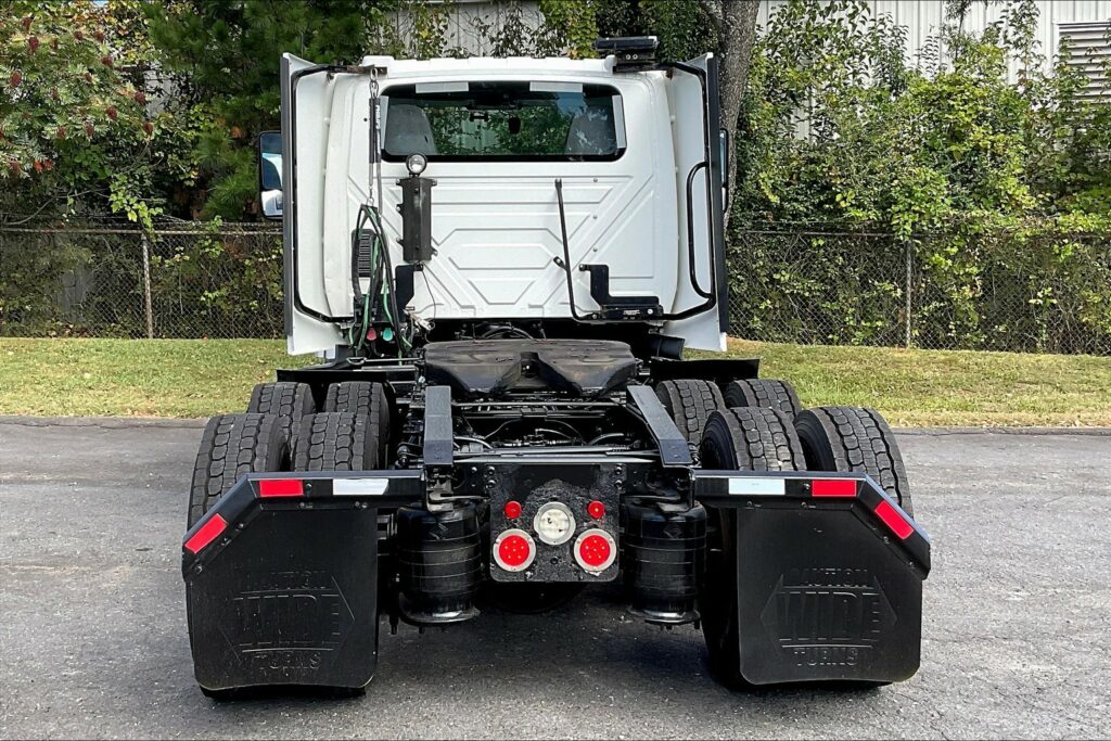 2021 CUM LT625 6×4 Day Cab