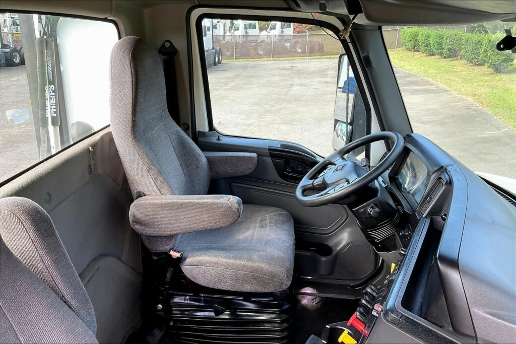 2021 CUM LT625 6×4 Day Cab