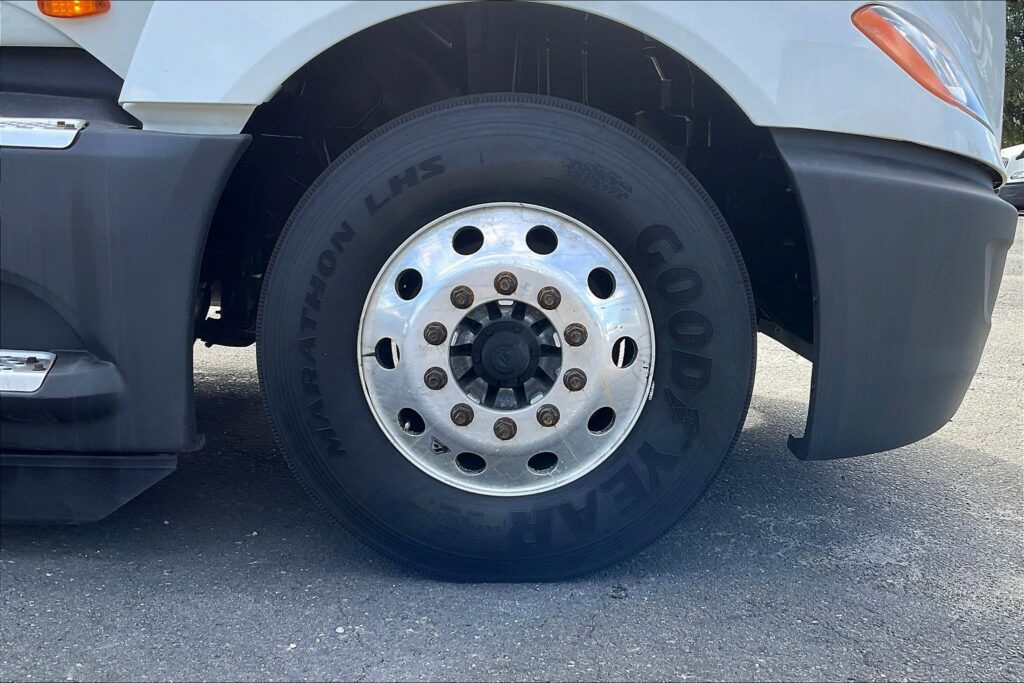 2021 CUM LT625 6×4 Day Cab