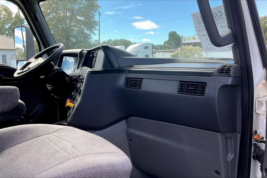 2021 CUM LT625 6×4 Day Cab