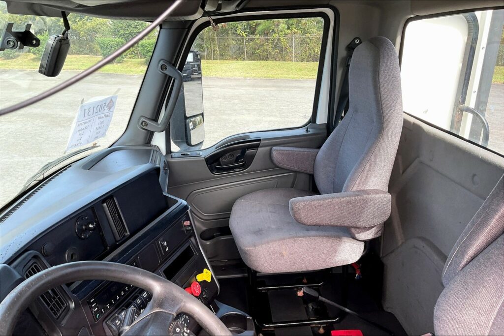 2021 CUM LT625 6×4 Day Cab