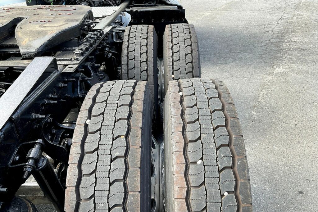 2021 CUM LT625 6×4 Day Cab