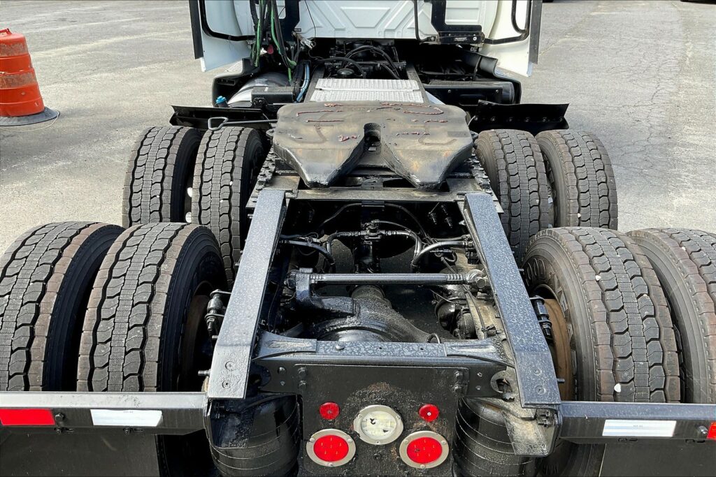 2021 CUM LT625 6×4 Day Cab