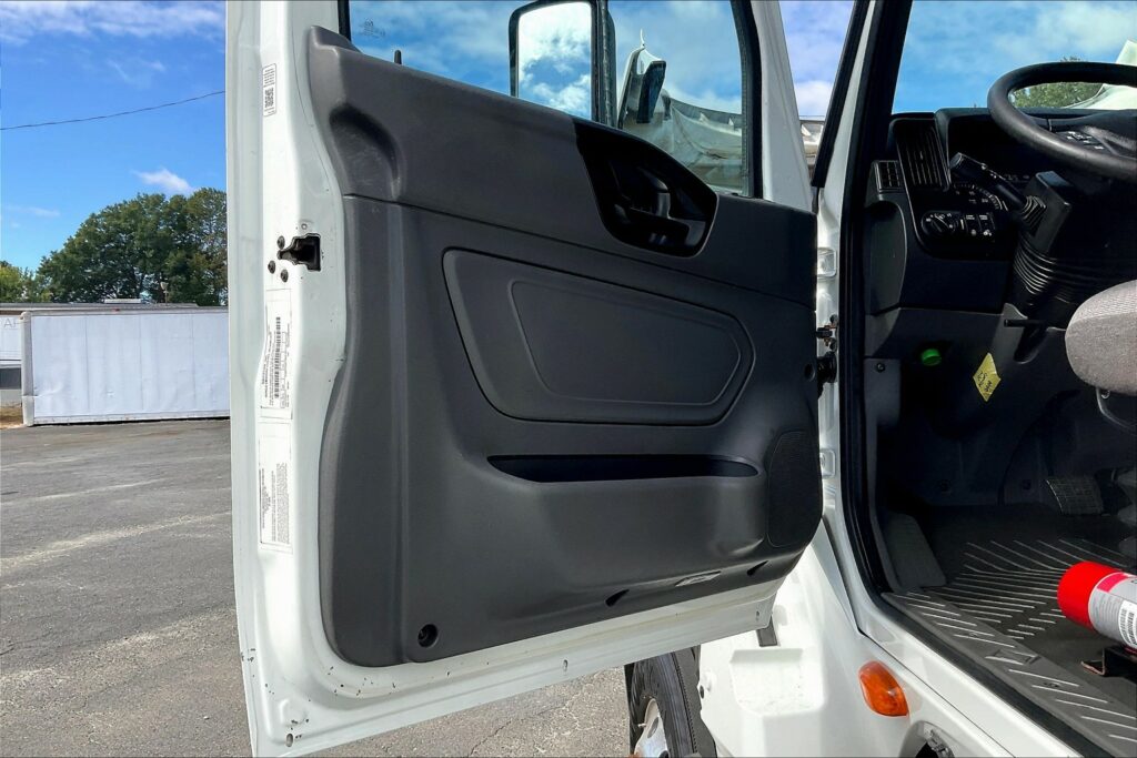 2021 CUM LT625 6×4 Day Cab