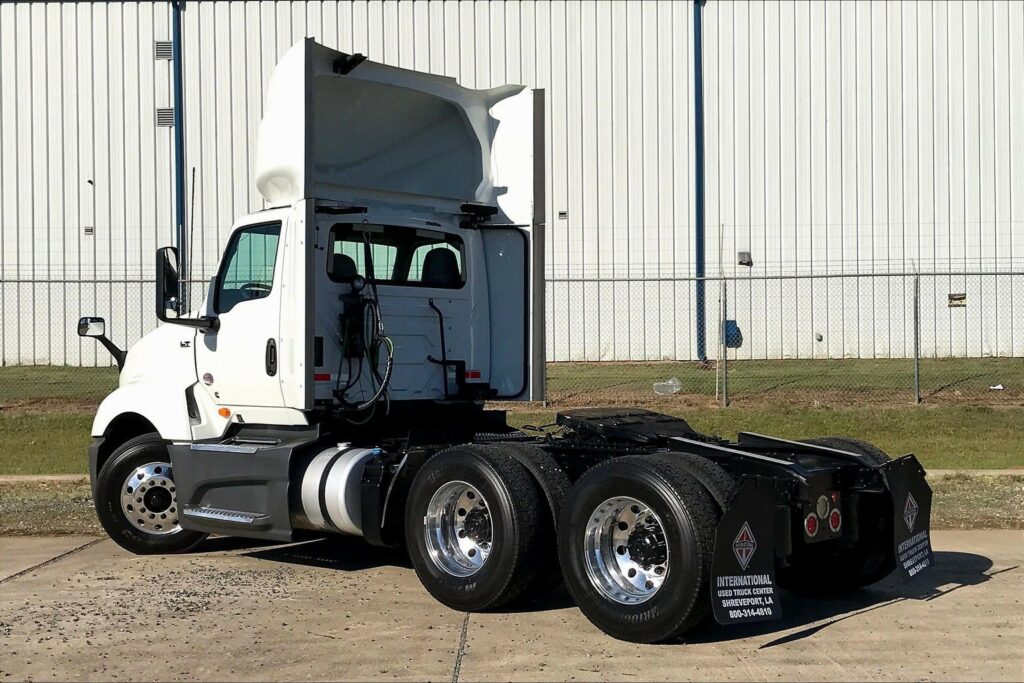 2021 CUM LT625 6×4 Day Cab