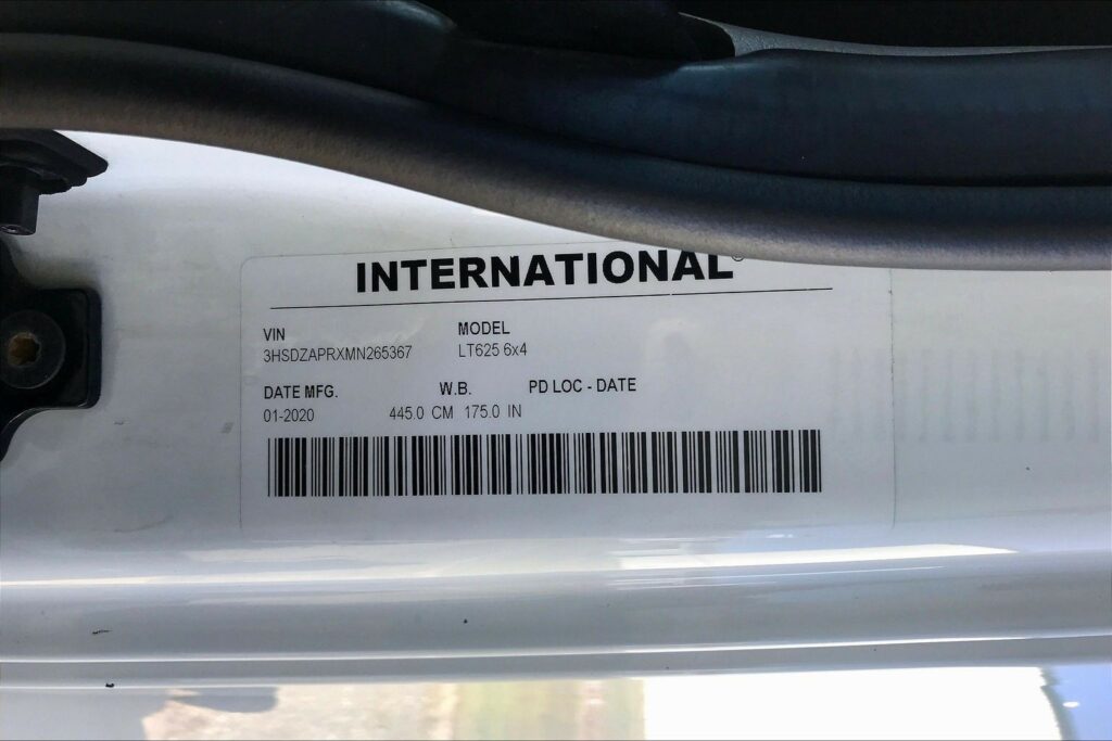 2021 CUM LT625 6×4 Day Cab