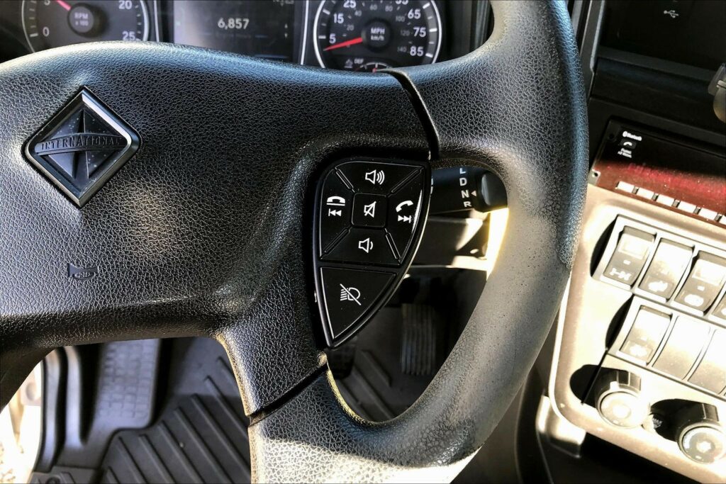 2021 CUM LT625 6×4 Day Cab