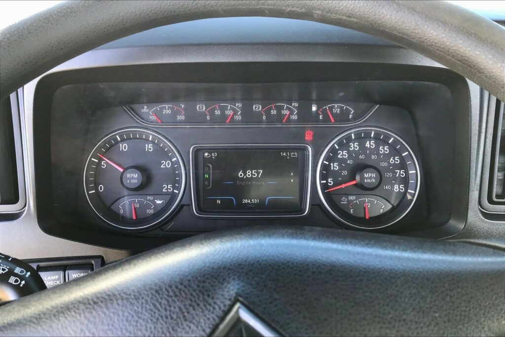 2021 CUM LT625 6×4 Day Cab