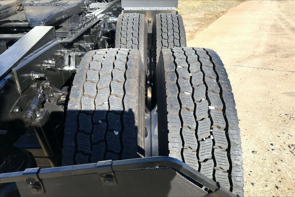 2021 CUM LT625 6×4 Day Cab