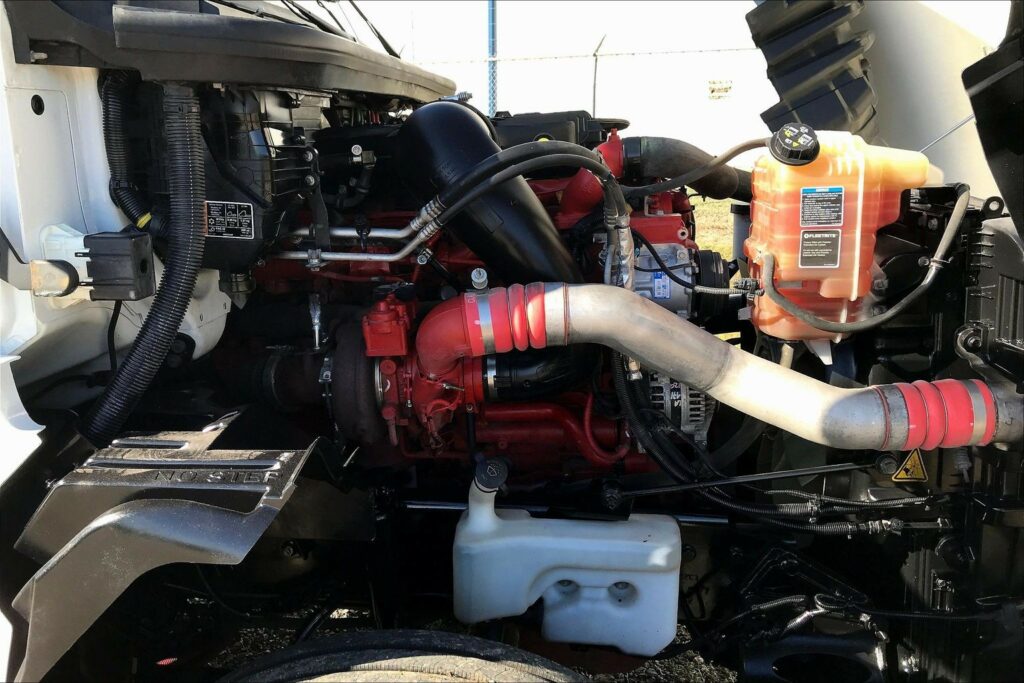 2021 CUM LT625 6×4 Day Cab