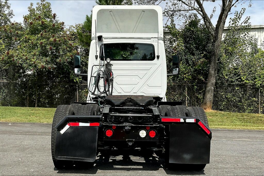 2019 INT LT625 6×4 Day Cab