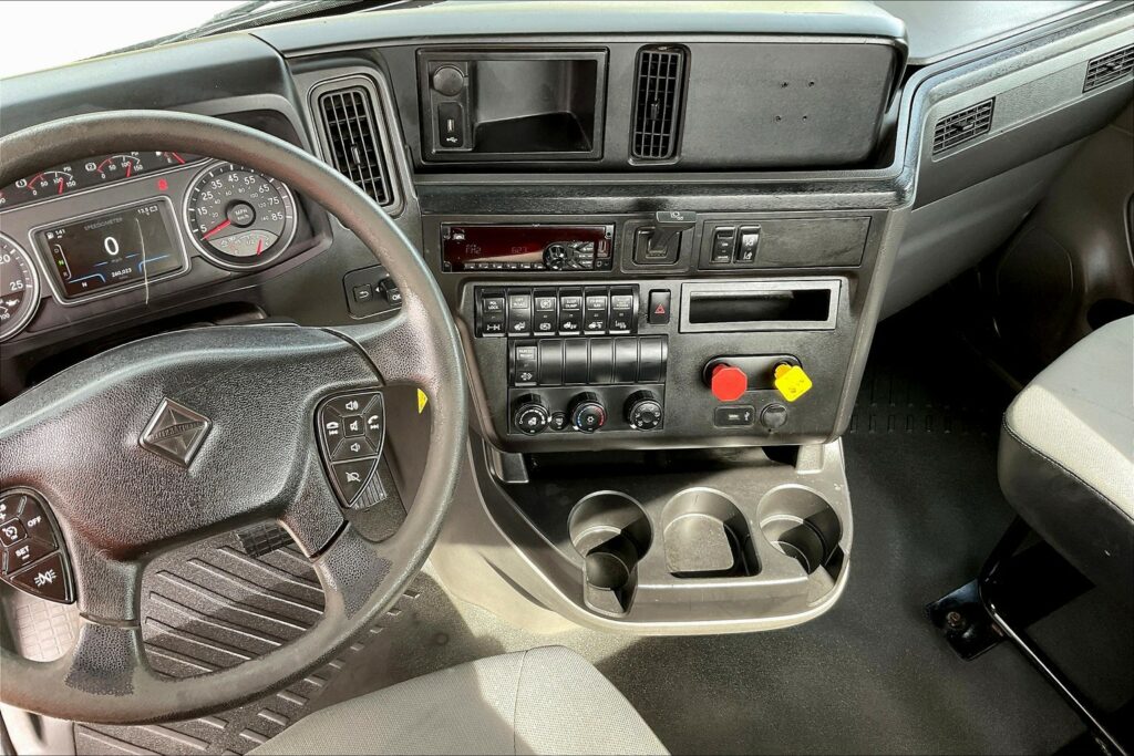 2019 INT LT625 6×4 Day Cab