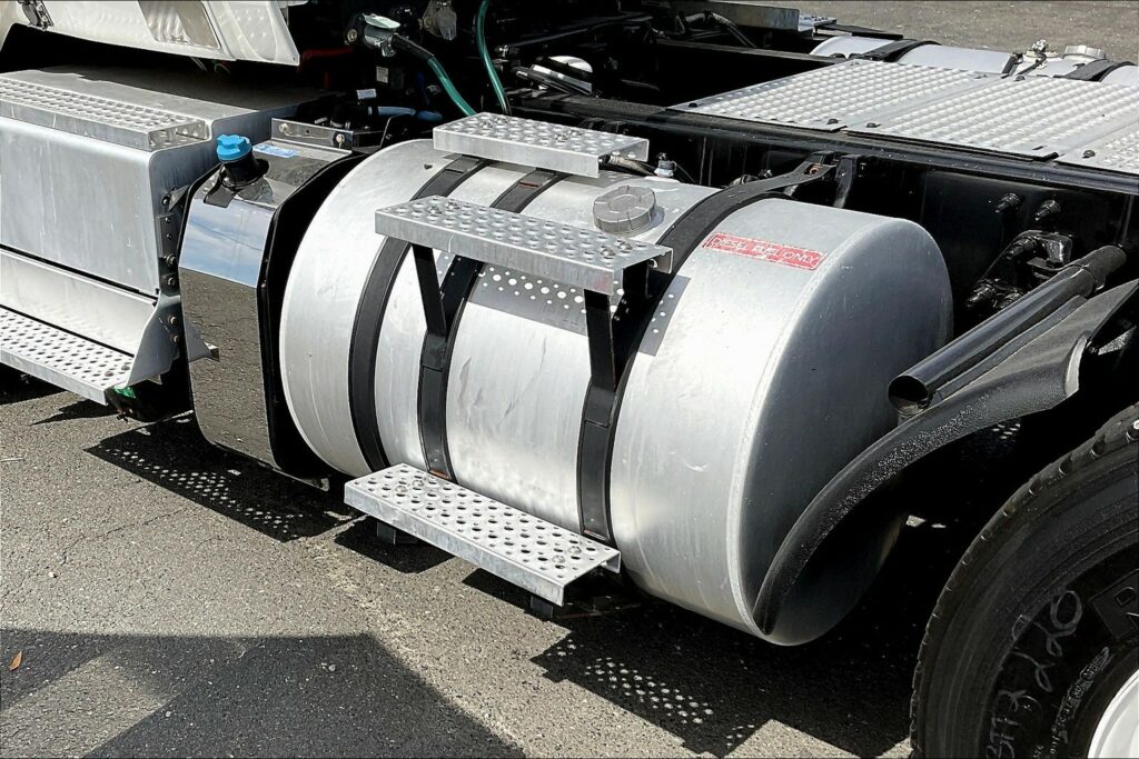 2019 INT LT625 6×4 Day Cab