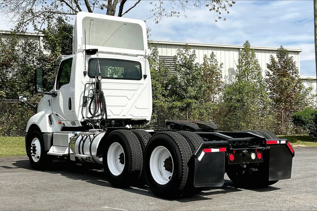 2019 INT LT625 6×4 Day Cab