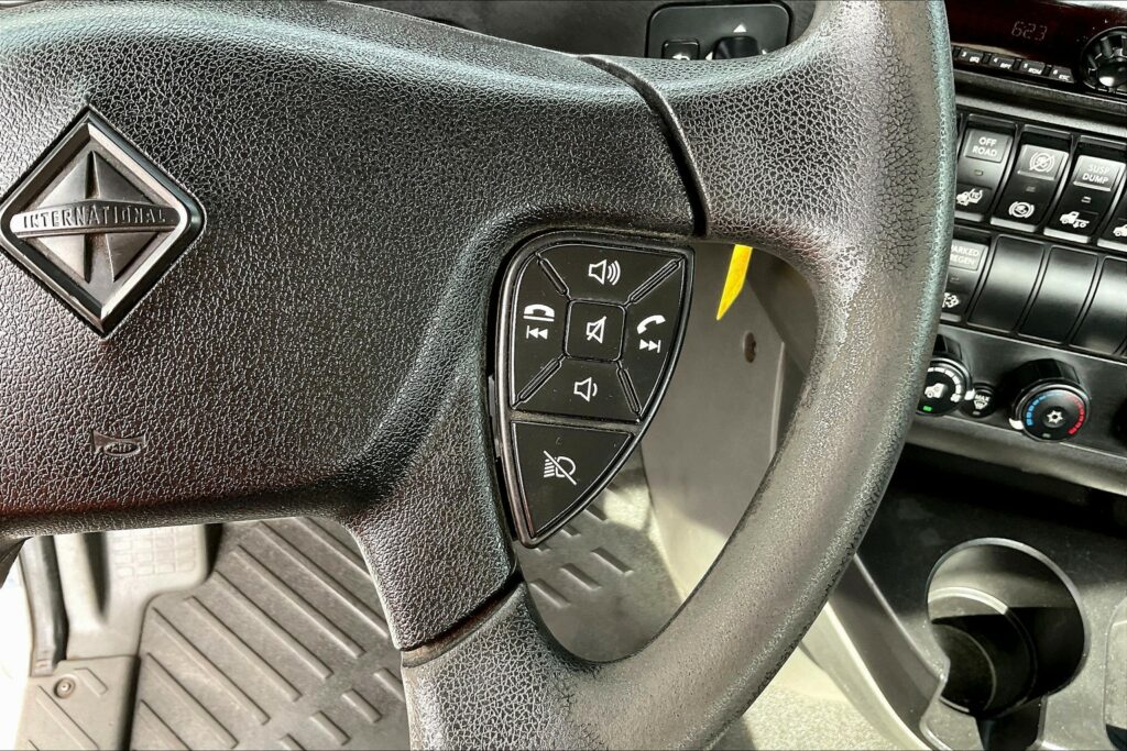 2019 INT LT625 6×4 Day Cab