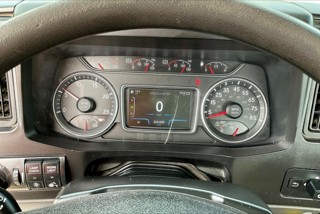 2019 INT LT625 6×4 Day Cab