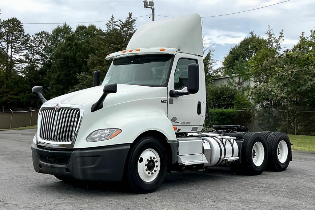 2019 INT LT625 6×4 Day Cab